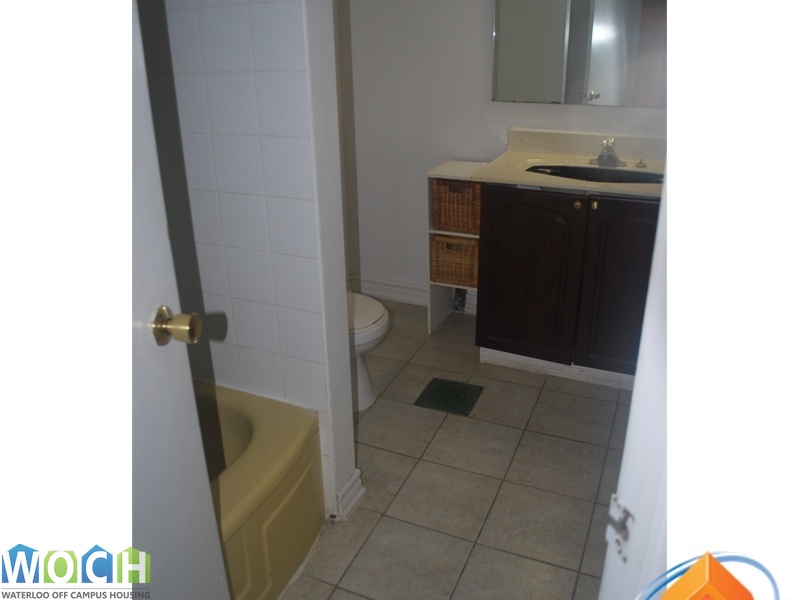 5 Bedrooms Bedrooms, ,2 BathroomsBathrooms,House,For Rent,1080