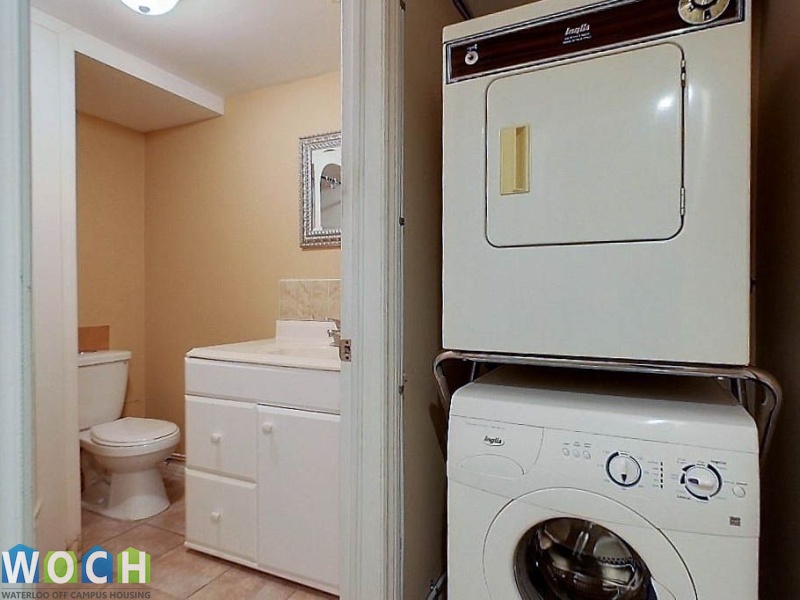 340 Batavia Pl, Ontario, 9 Bedrooms Bedrooms, ,4 BathroomsBathrooms,House,For Rent,Batavia Pl,1021