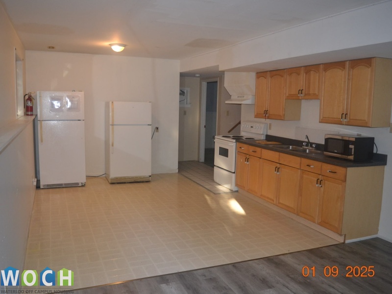 146 King St n St, 146 King St N, Ontario N2J 2X9, 5 Bedrooms Bedrooms, ,2 BathroomsBathrooms,Apartment,For Rent,146 King St N,King St n,1032