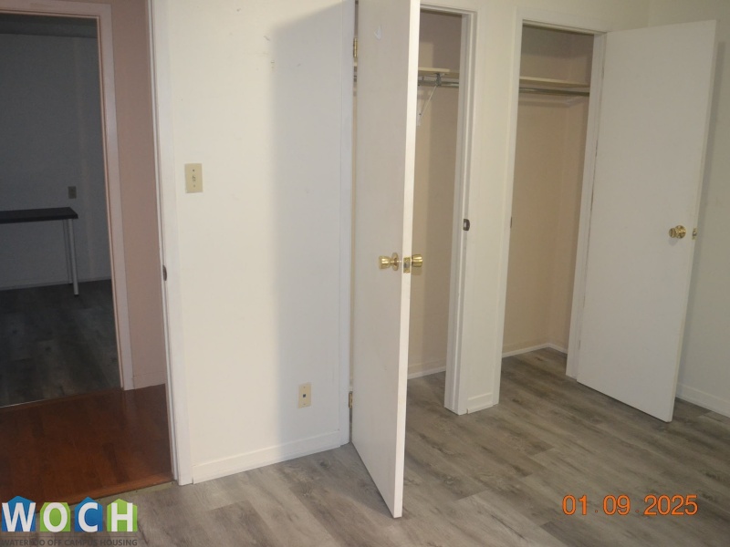 146 King St n St, 146 King St N, Ontario N2J 2X9, 5 Bedrooms Bedrooms, ,2 BathroomsBathrooms,Apartment,For Rent,146 King St N,King St n,1032