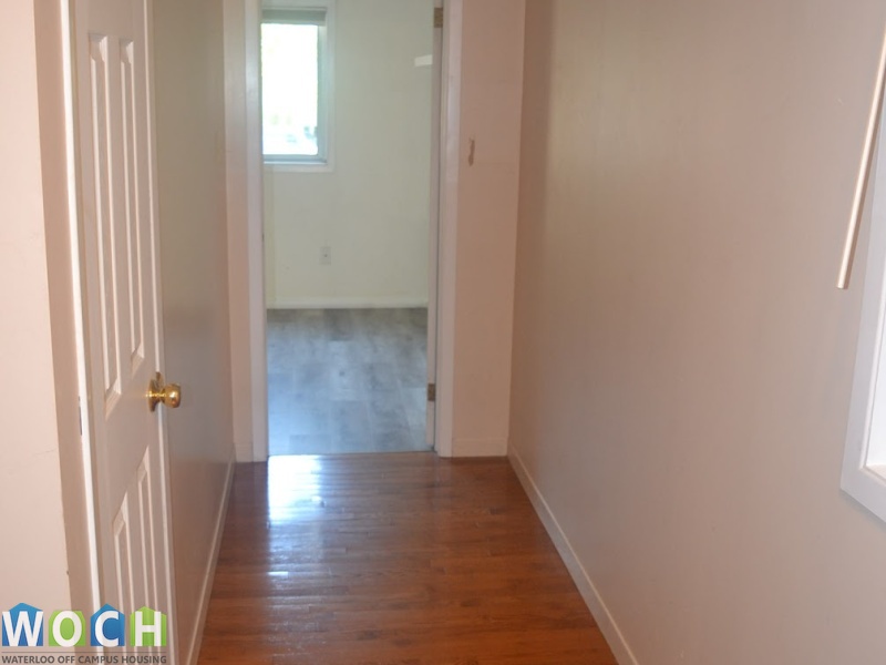 146 King St n St, 146 King St N, Ontario N2J 2X9, 5 Bedrooms Bedrooms, ,2 BathroomsBathrooms,Apartment,For Rent,146 King St N,King St n,1032